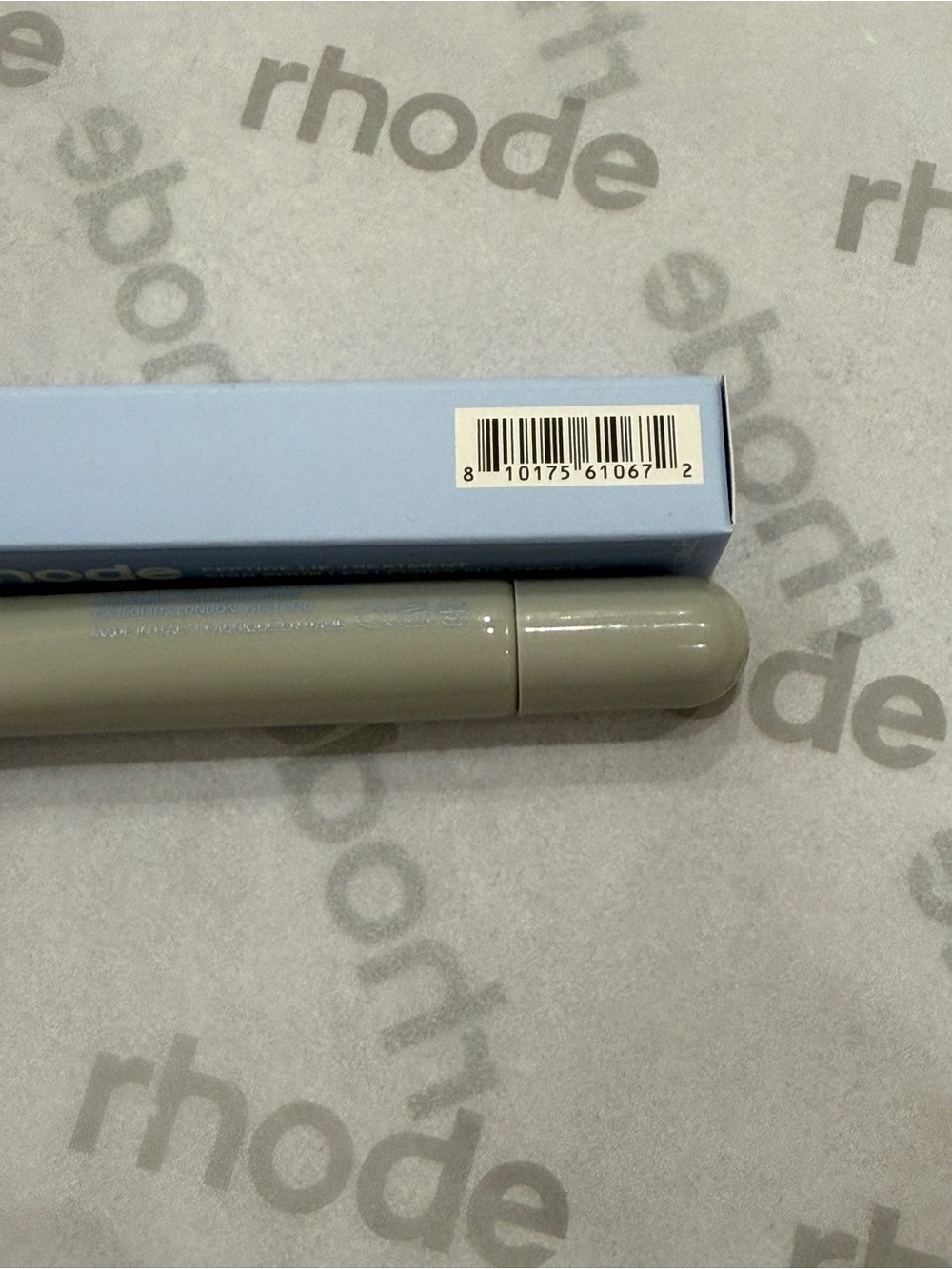 Rhode Bundle CARAMELIZED BANANA AND SUGARBERRY LIP TREATMENTS - Picture 9 of 11